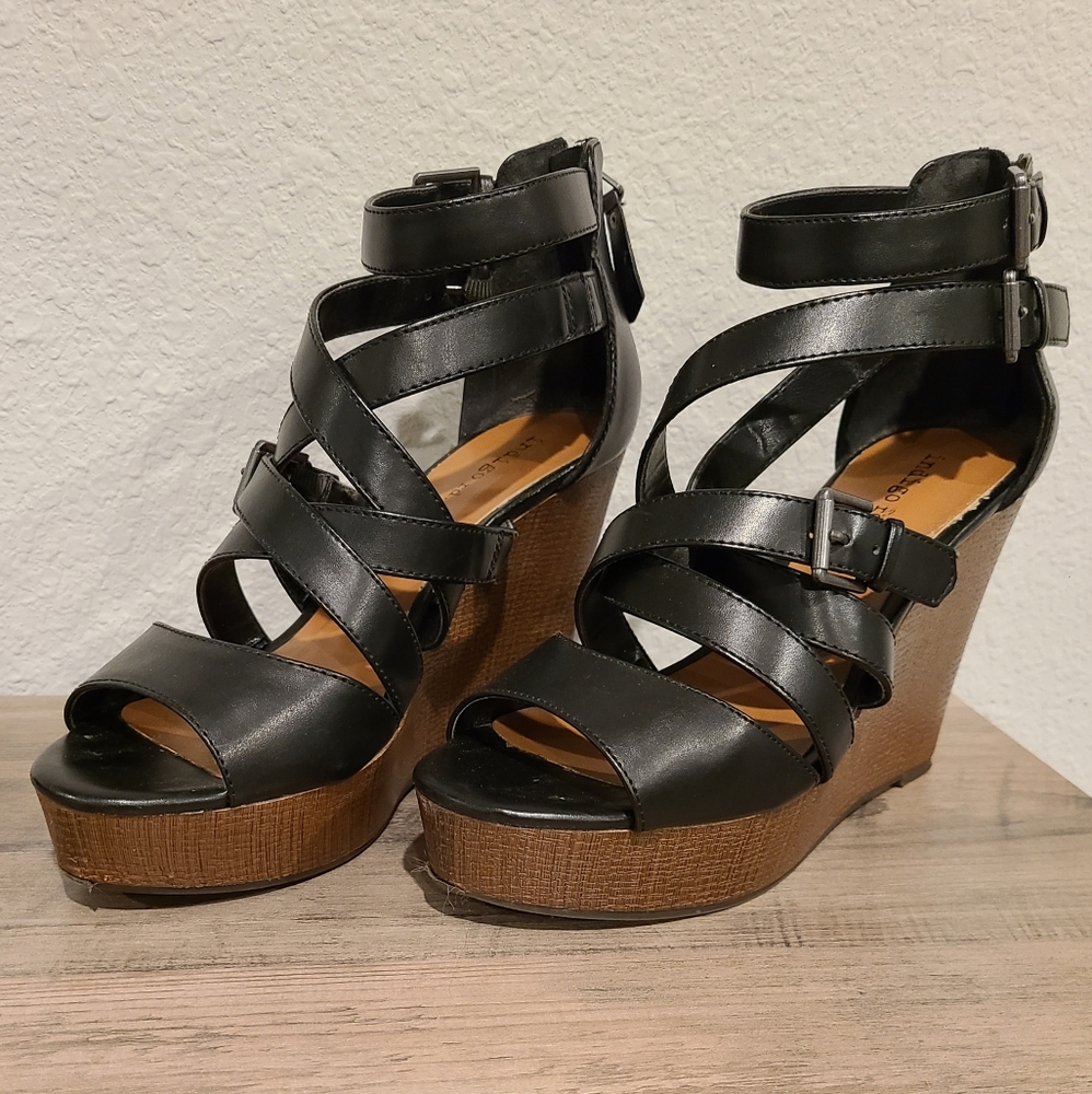 Women's shoes